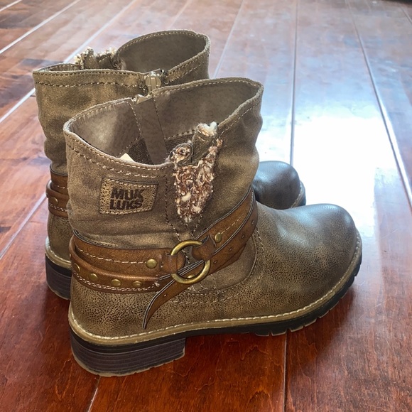 Muk Luks ankle boots